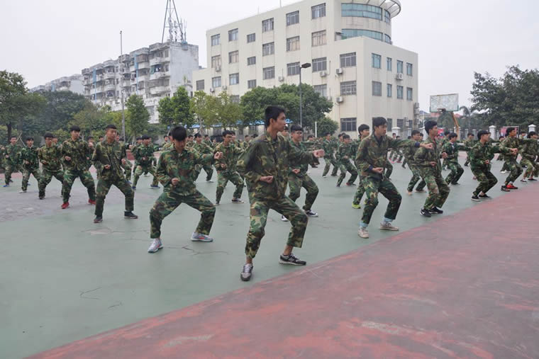 学校召开“双代会”筹备工作会-IM电竞平台(图4) IM电竞平台