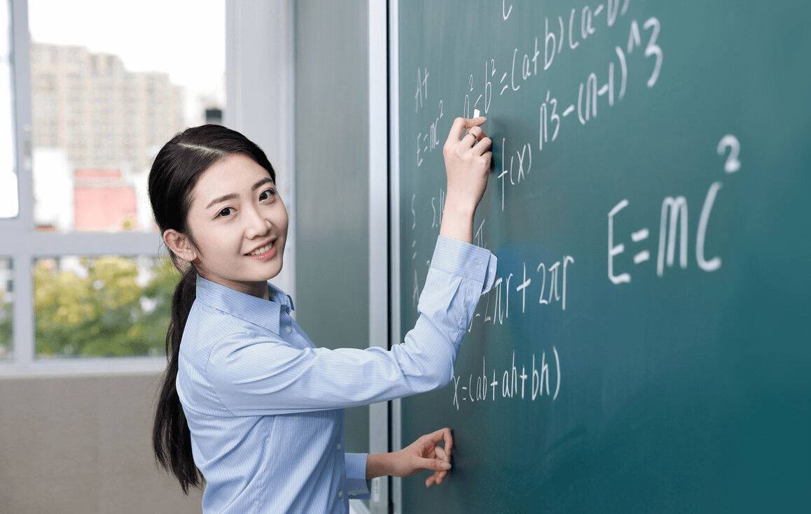 很多地方的教师人工成长是到位的 人工收入不低于公务员 但成功收入差‘IM电竞官网’(图1)