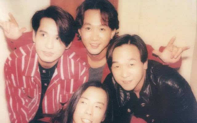 “IM电竞平台”这款APP太像微信 腾讯起诉索赔1000万(图2) IM电竞平台